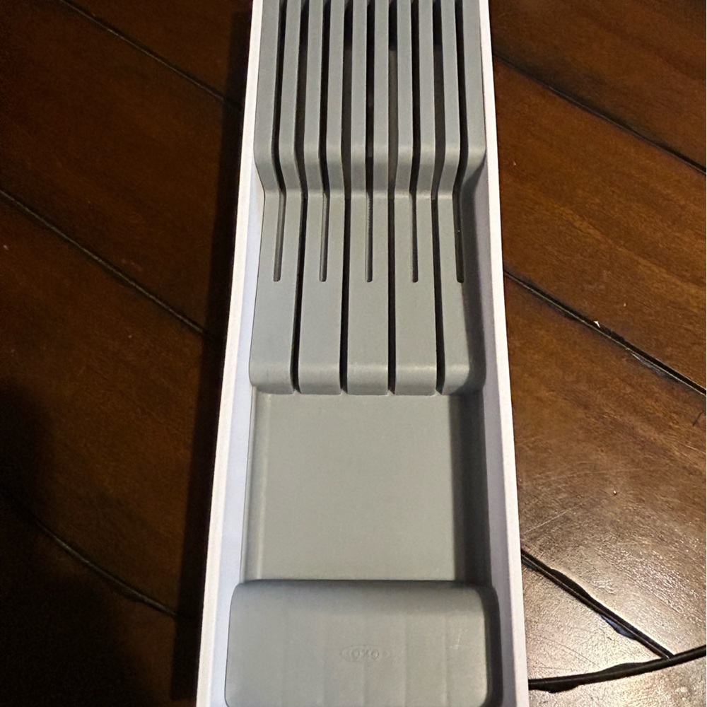 NWOT XO Good Grips  kitchen drawer compact knife organizer